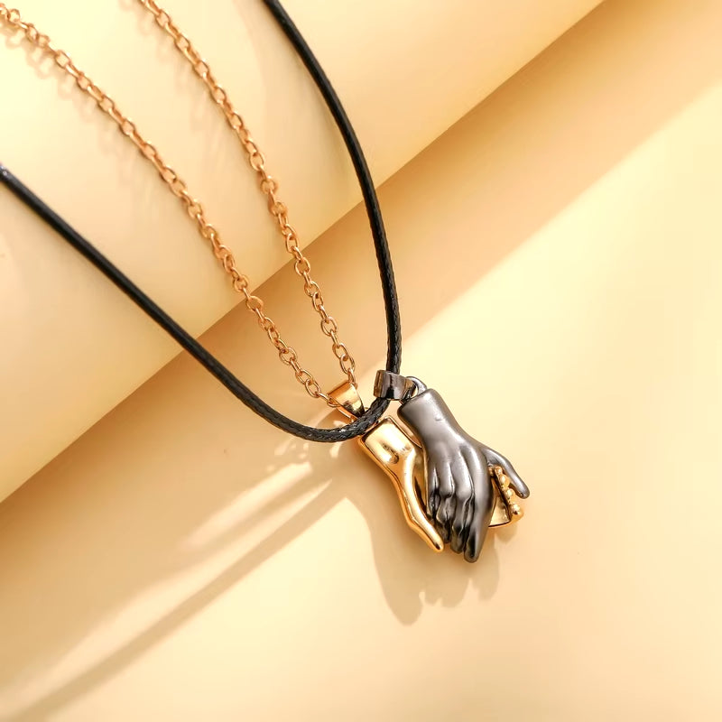 Couple's Hand Magnet Necklace Set - Pendant Jewelry for Men and Women, Ideal Gift for Lovers, Wholesale Available